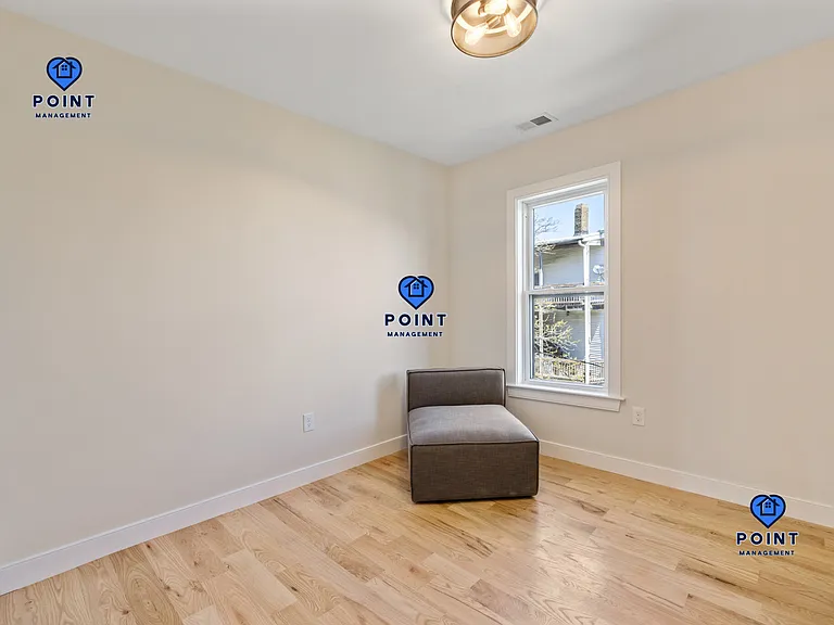 275 Webster St #3 — Photo 12