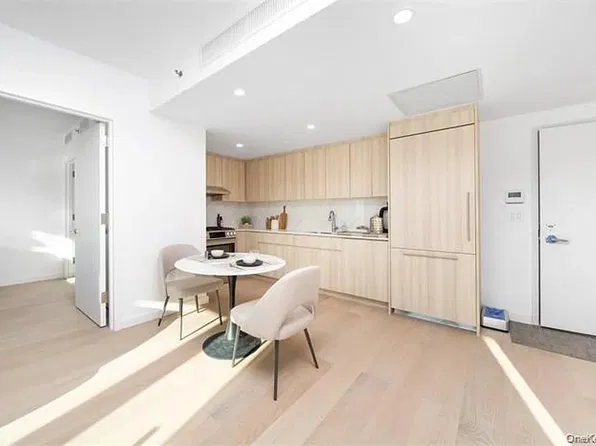 3361 Prince St, Flushing, NY