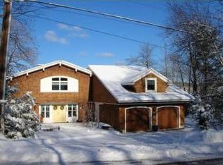 55 Lake End Rd, Newfoundland, NJ 07435