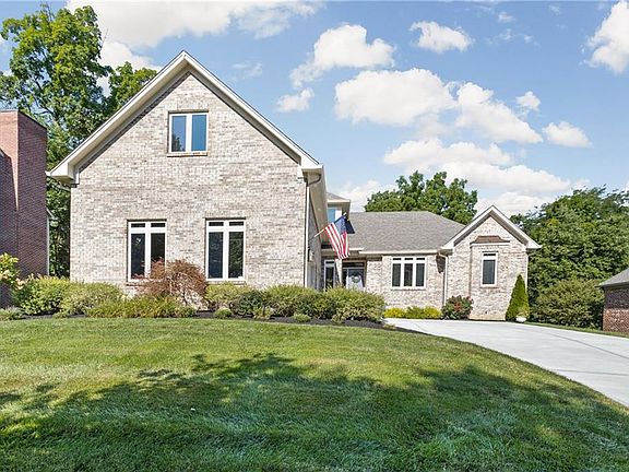 2nd image of 18535 Oakmont Dr