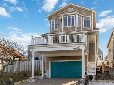 69 Leverett Ave, Revere, MA, 02151