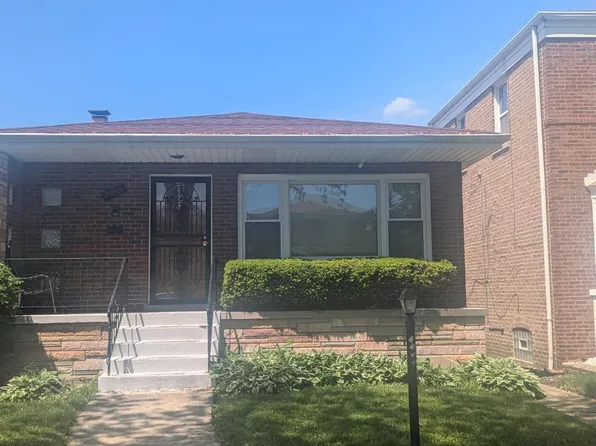 8918 S Euclid Ave, Chicago, IL 60617