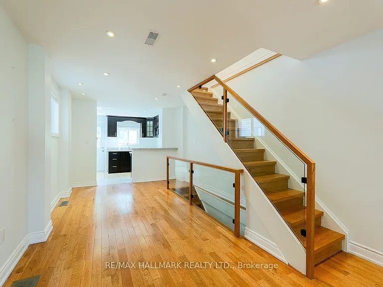 527 Craven Rd — Photo 11