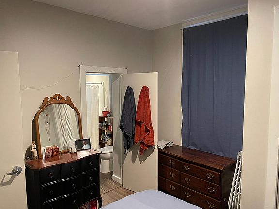 Another view of en suite bedroom