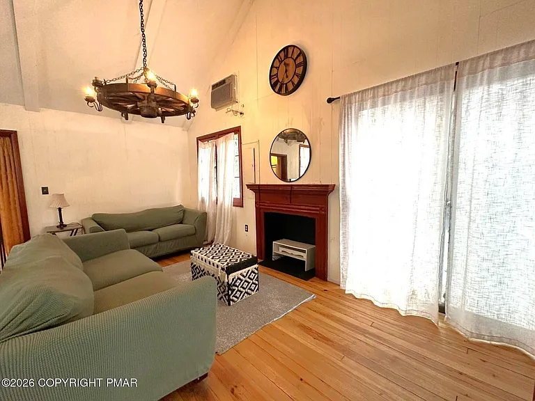 168 Minisink Ave — Photo 5