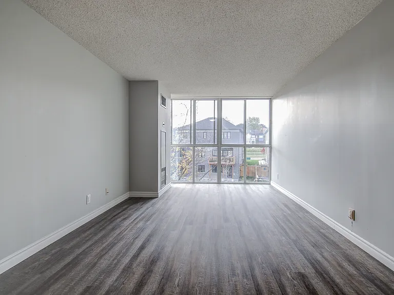 400 Crossland Gate — Photo 10