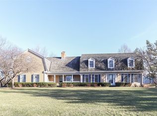 25415 N Cayuga Trl, Lake Barrington, IL 60010