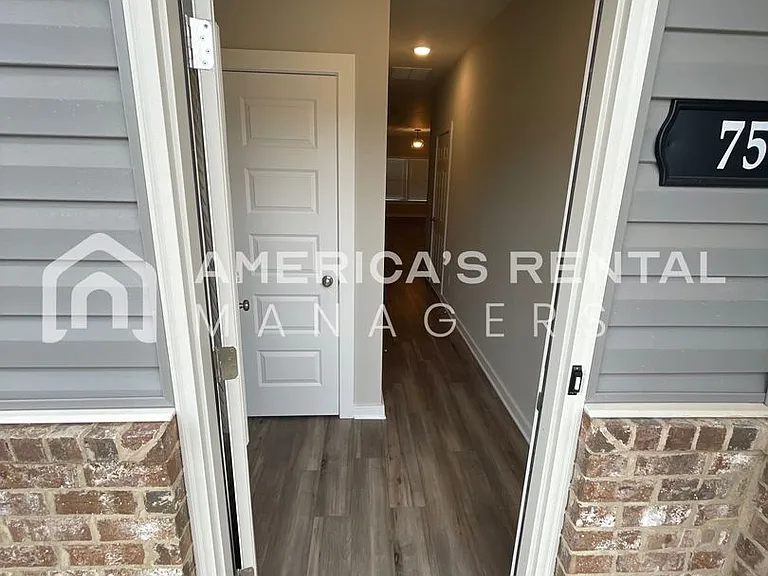 75 Cole Ln — Photo 4