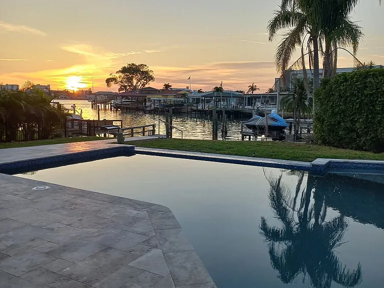 Palm Is SW — Photo 21