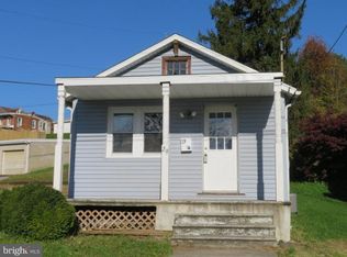 29 E York Ave, Spring Grove, PA 17362