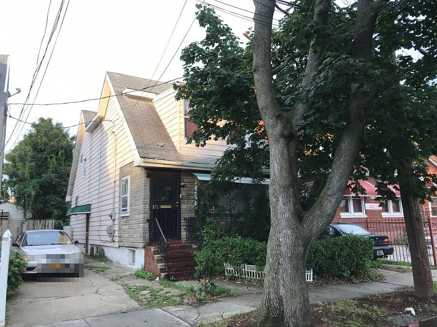 2nd image of 10825 171st St