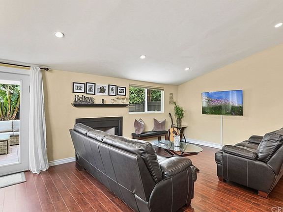 3rd image of 6445 Jumilla Ave