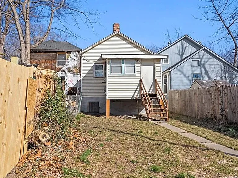 419 Ottawa St — Photo 2