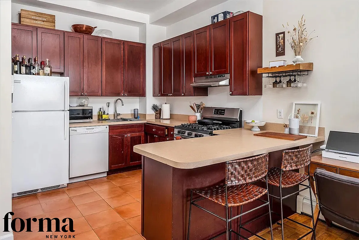 203 Franklin Street — Photo 3