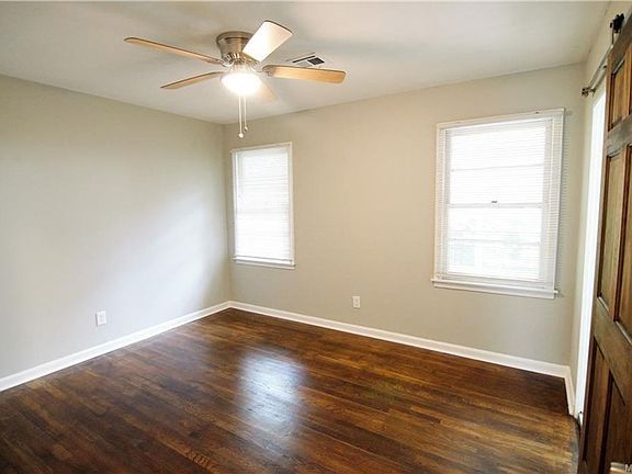 5th image of 221 Caroline Dr