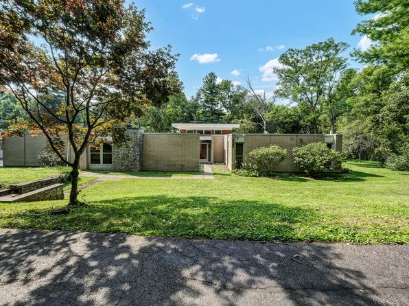 1525 Pine Meadow Ct, Lexington, KY 40504