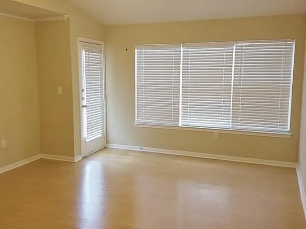 501 W 26th St APT 315, Austin, TX 78705