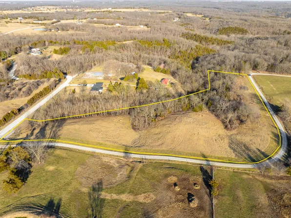 E Bluebird Ln, Columbia, MO 65201