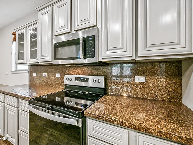 15340 W Dahlia Dr — Photo 14
