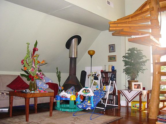 Living Room with working fireplace