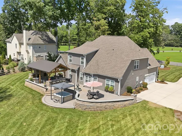304 Stutts Rd #451, Mooresville, NC 28117