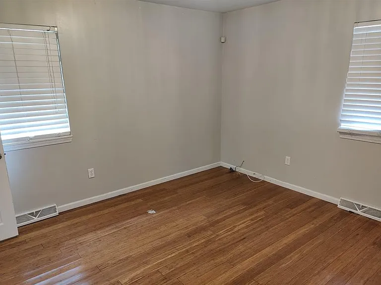 7251 Oakman Blvd — Photo 11