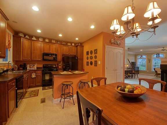 4th image of 10648 Bristow Station Dr