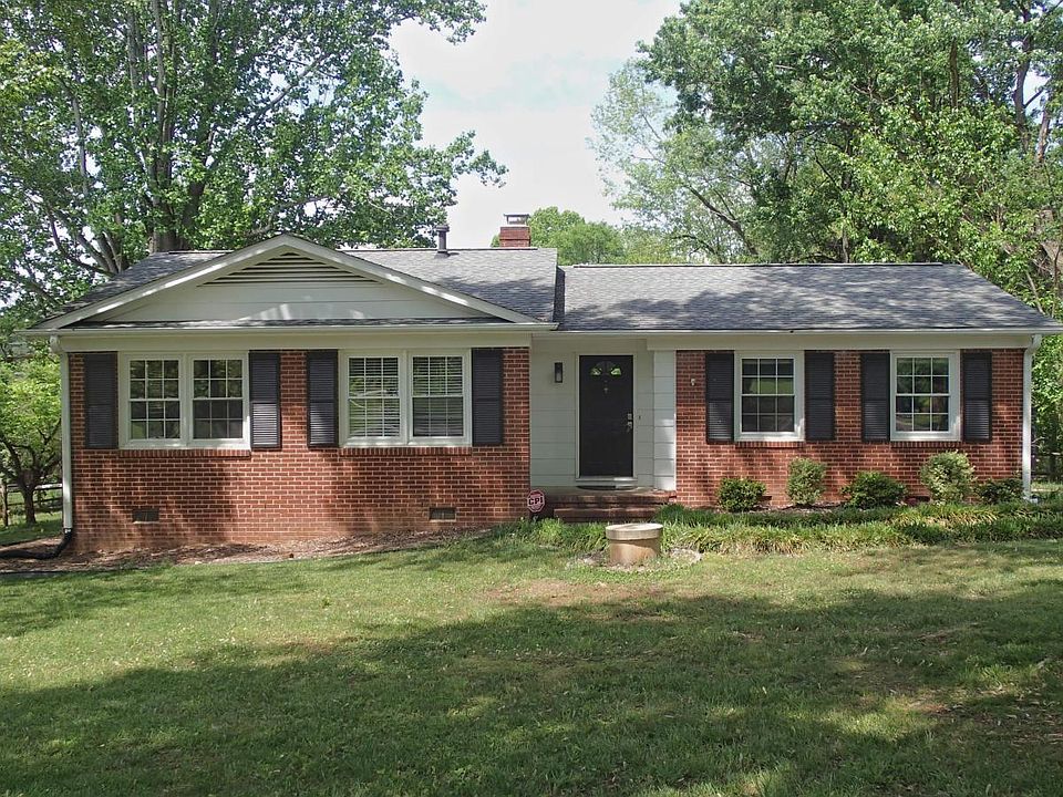 1909 Norwich Dr Front Exterior