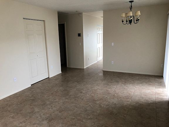 3rd image of 2785 Lakefern Ave
