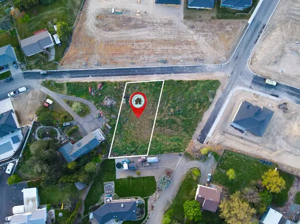 833 Vine Ave, Sunnyside, WA 98944
