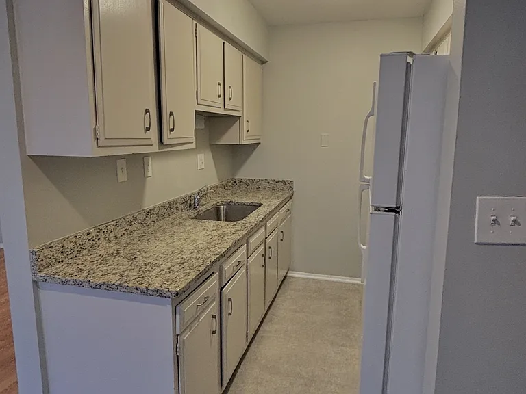 1771 E Woodward Heights Blvd — Photo 2