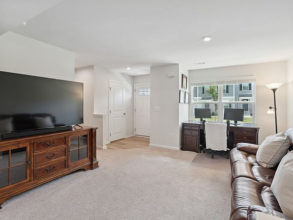 5th image of 2935 Winterberry Dr #25