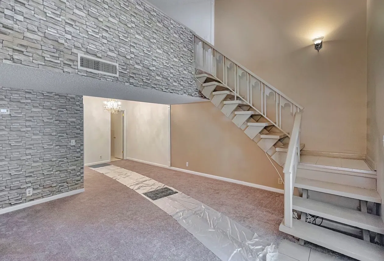 1 bed, 1.5 bath, 720 sqft, $1,500 — Photo 1