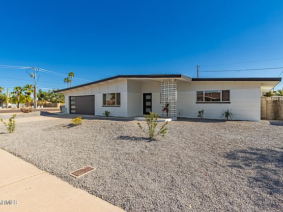 3rd image of 3939 E Sahuaro Drive