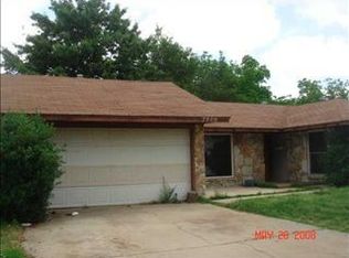 7889 NW 40th St, Bethany, OK 73008