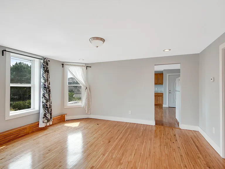 2600 University Ave NE #2 — Photo 9