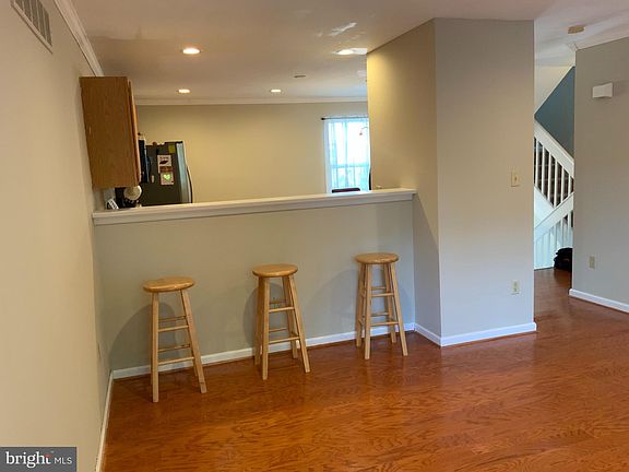 5th image of 406 Tartan Dr