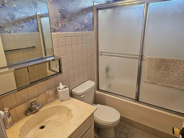 1500 NE 13th Ter #G6 — Photo 18