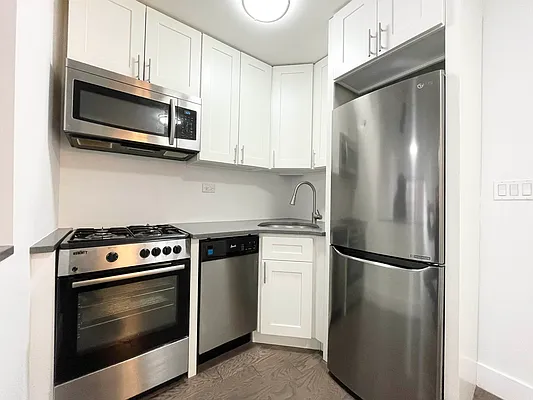 Rented by Bruma Realty LLC | media 12