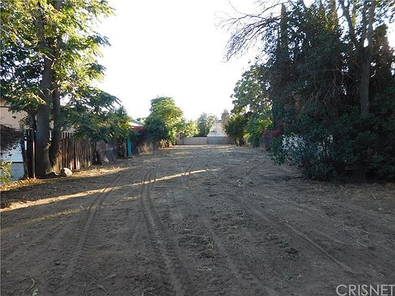 3rd image of 12721 Bradley Ave