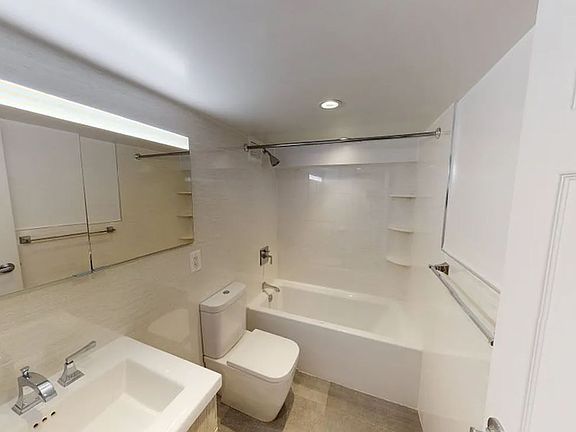 3rd image of 10 Jones St APT 2G