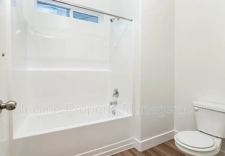 323 W 435 N — Photo 14