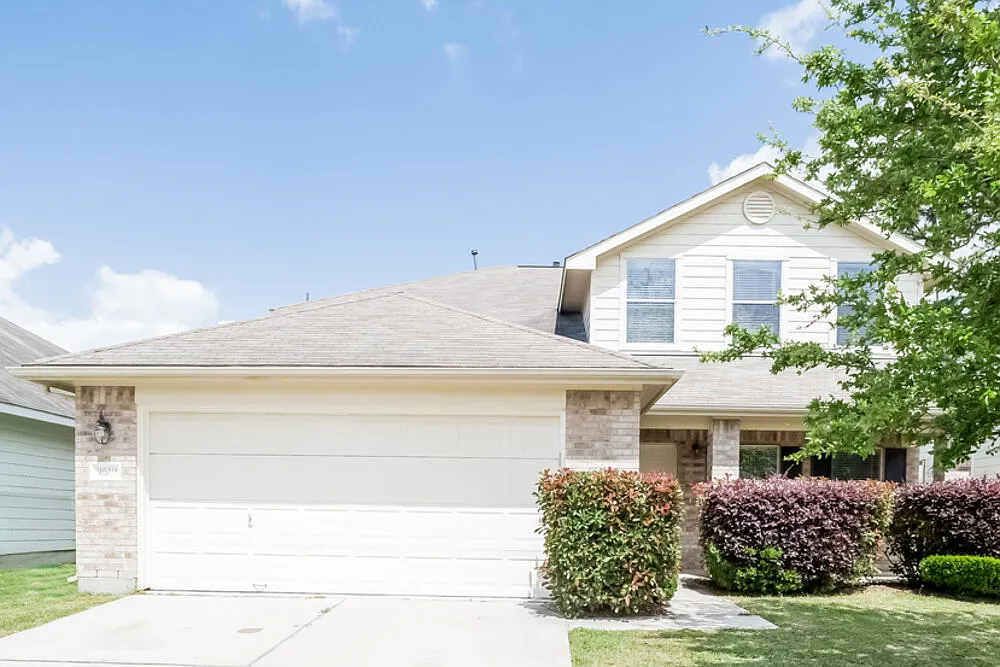 4 bed, 2.5 bath, 2658 sqft, $2,385 — Photo 1
