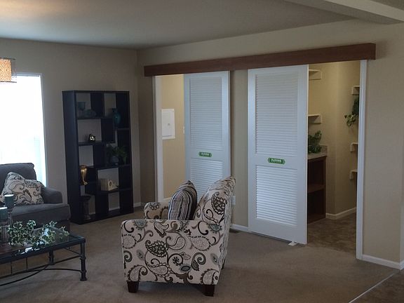 2nd image of 375 N Valley Dr #Su7004