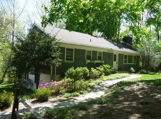 94 Whitlockville Rd, Katonah, NY 10536