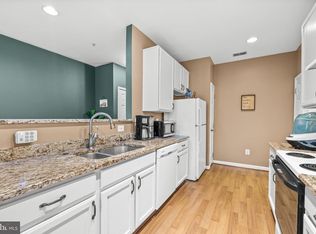 16 Hawk Rise Ln #204, Owings Mills, MD 21117