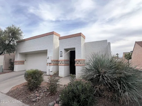 9748 E 1st St, Tucson, AZ 85748