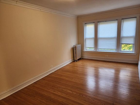 5th image of 7504 N Hoyne Ave APT 3