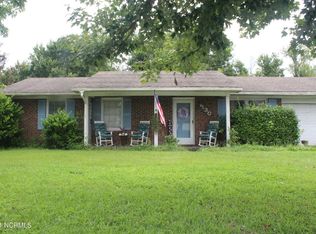 130 Bayberry Rd, Newport, NC 28570