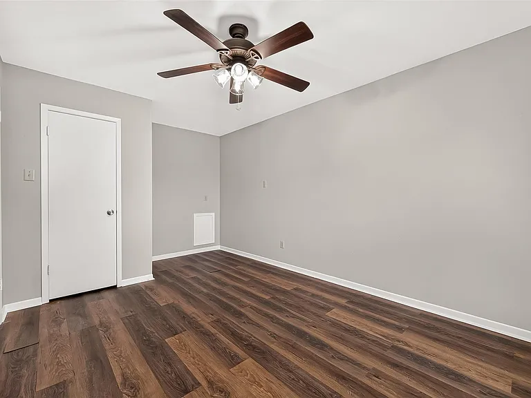 102 Libby Cir — Photo 31